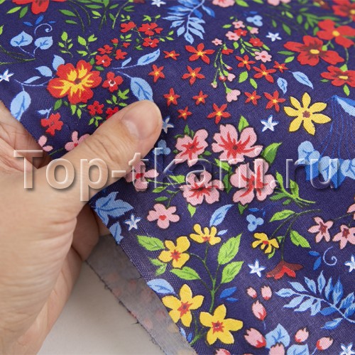 Лоскут Ситец набивной - Полевые цветы (на фиолетово-синем) (80 см х 95 см)